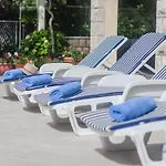 Villa Ana Maria *