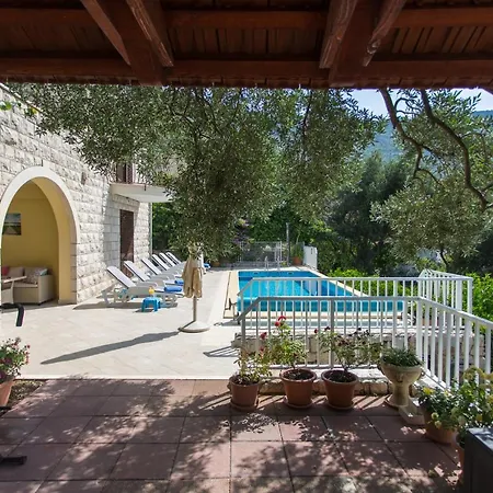Villa Ana Maria